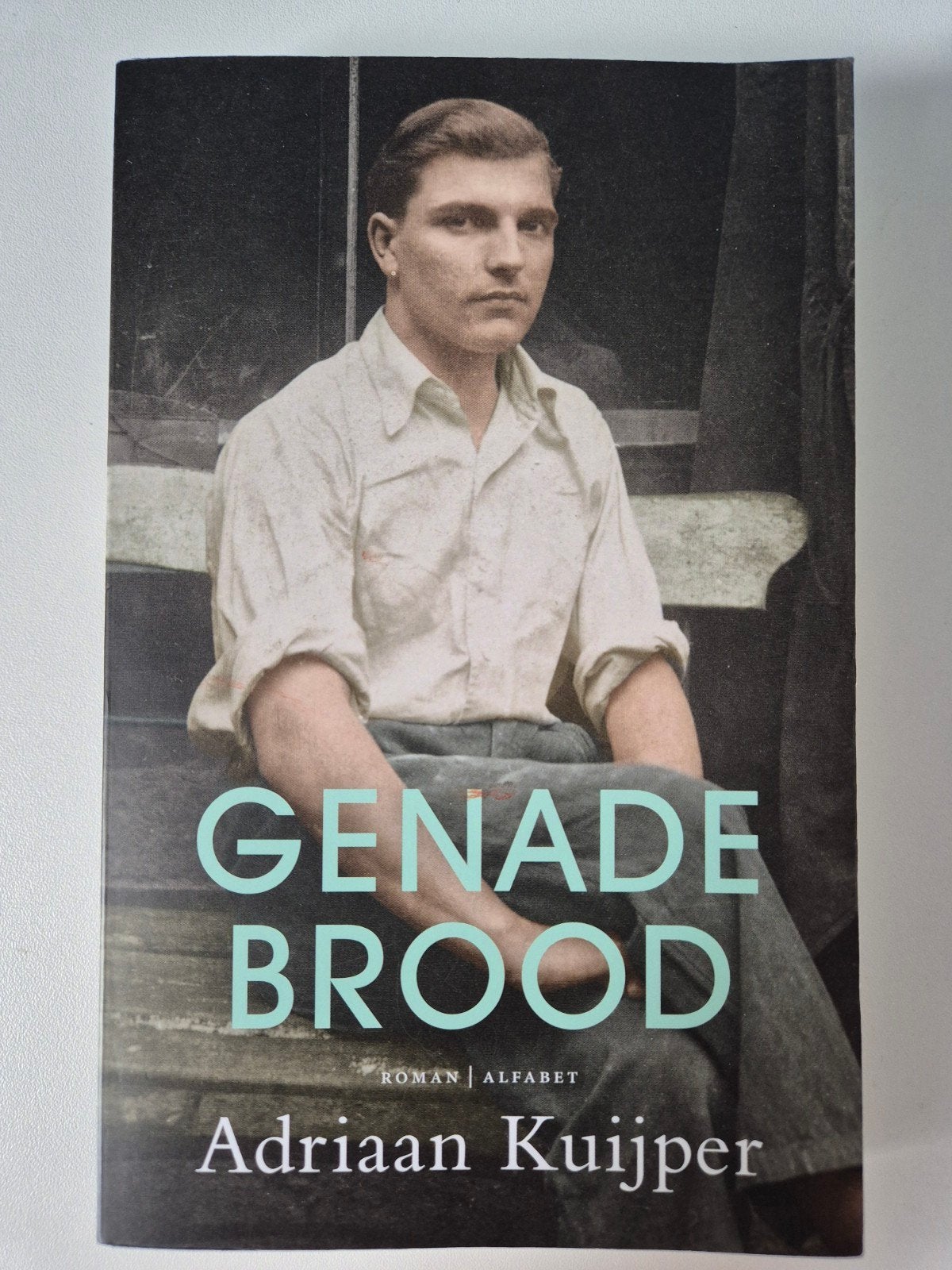 Adriaan Kuijper - Genadebrood, Ophalen of Verzenden, Zo goed als nieuw, Adriaan Kuijper