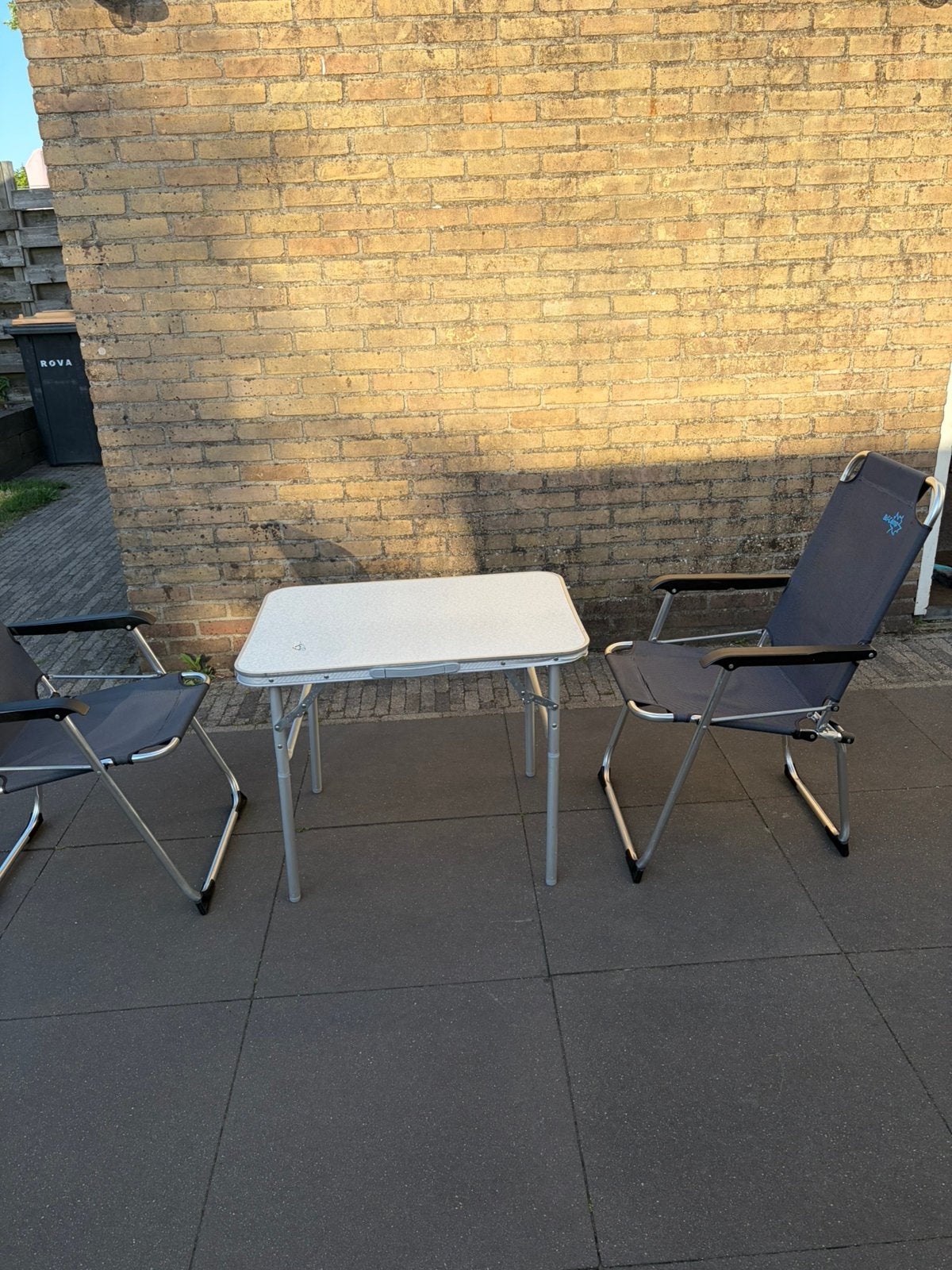 Lichtgewicht tafeltje en 2 stoelen, Ophalen, Gebruikt, Campingstoel