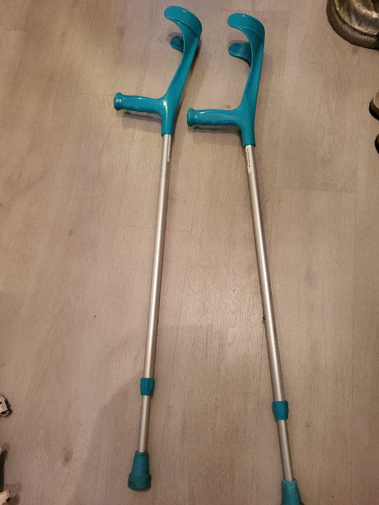Stel loopkrukken, Diversen, Ophalen, In hoogte verstelbaar, Zo goed als nieuw