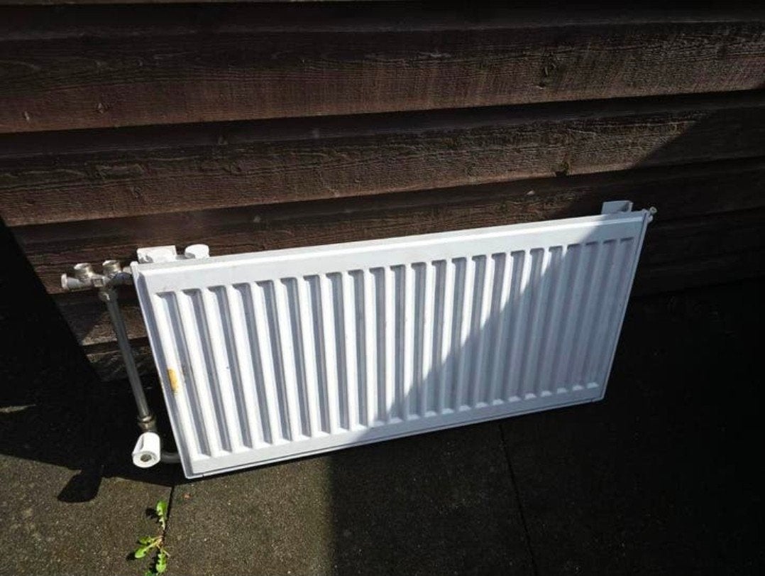 Radiator met thermostaat knop, liggend model, Doe-het-zelf en Verbouw, Verwarming en Radiatoren, Ophalen, 60 tot 150 cm, Radiator