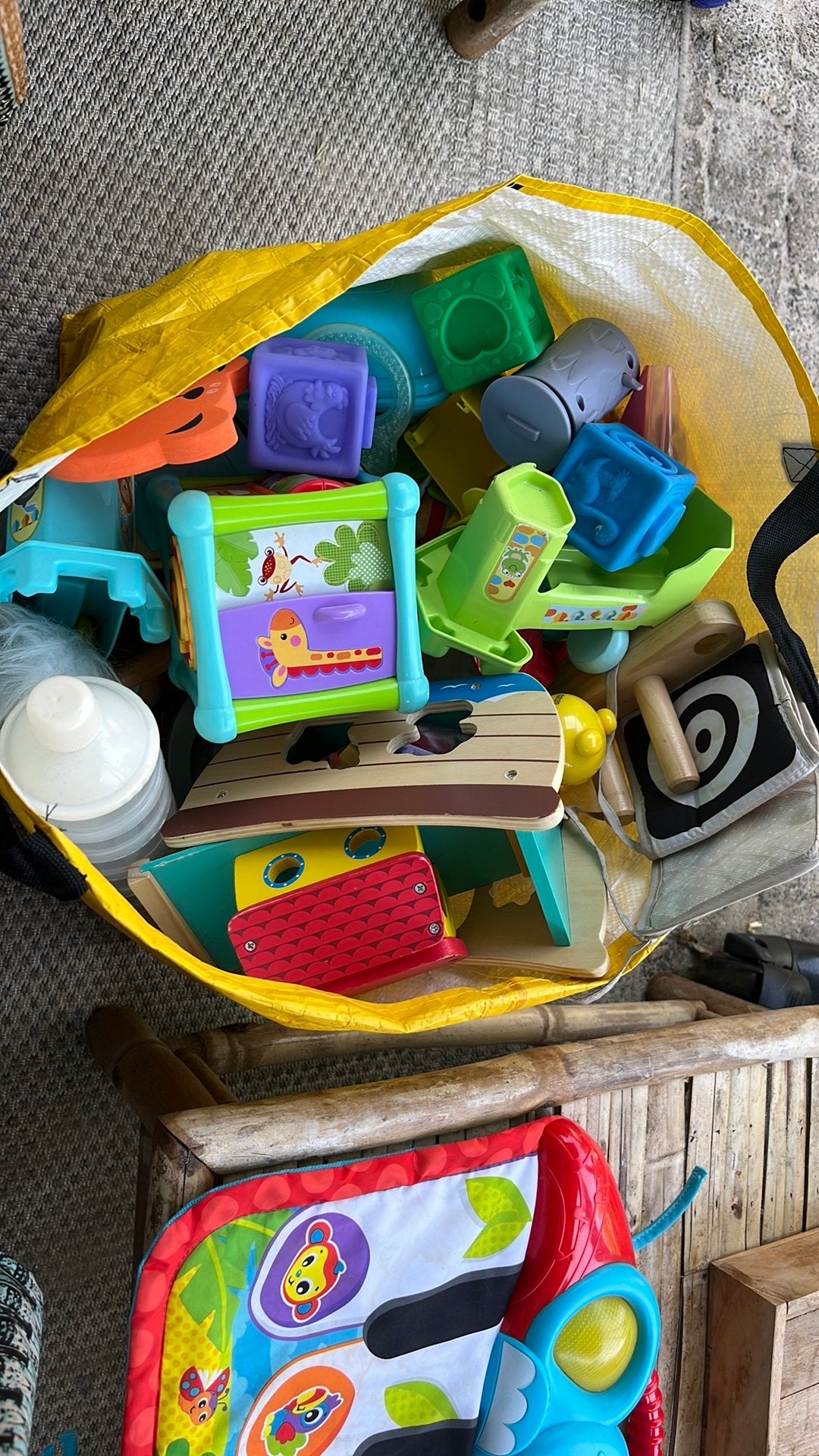 Gratis ophalen tas vol met baby speelgoed !!, Ophalen, Zo goed als nieuw, Overige typen