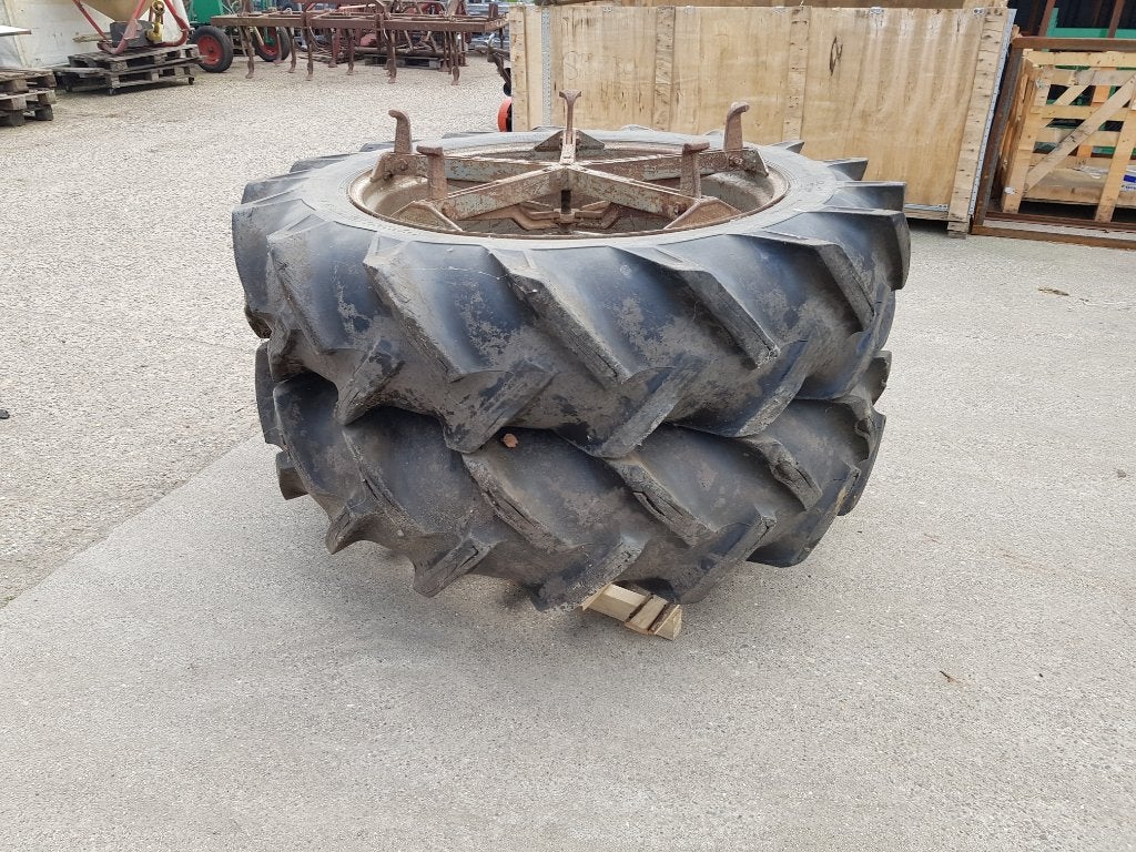banden 13.6 r 38, Tuin en Terras, Ophalen, Gebruikt, Overige soorten