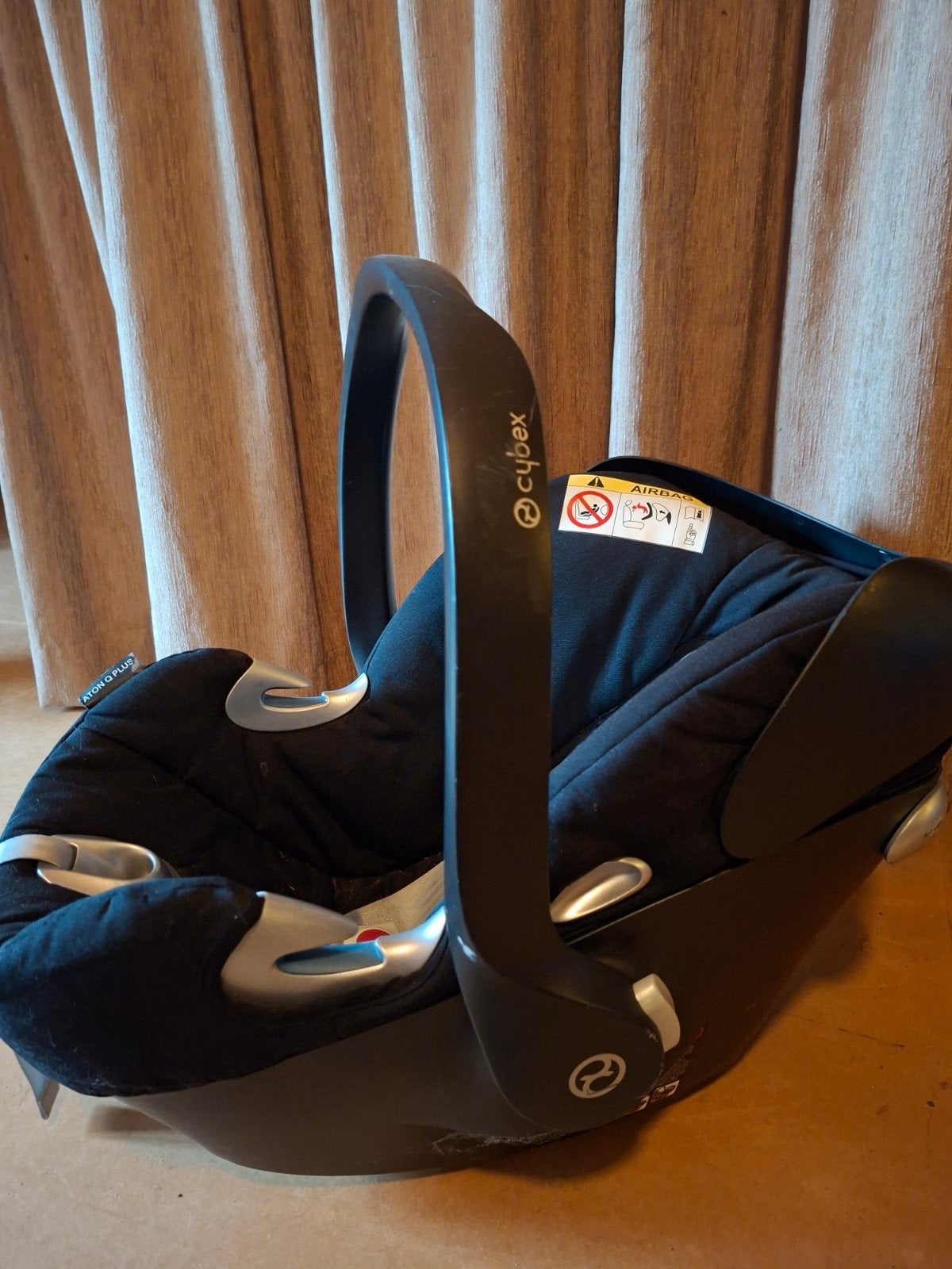 Cybex Aton Q Plus autostoel - Zwart, Autogordel of Isofix, Gebruikt, Zijbescherming, 0 t/m 13 kg