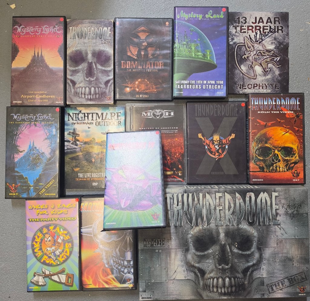 Foto 6 van 633 Hardcore massive Gabber Vinyl 90 & 2000er + Shirts VHS