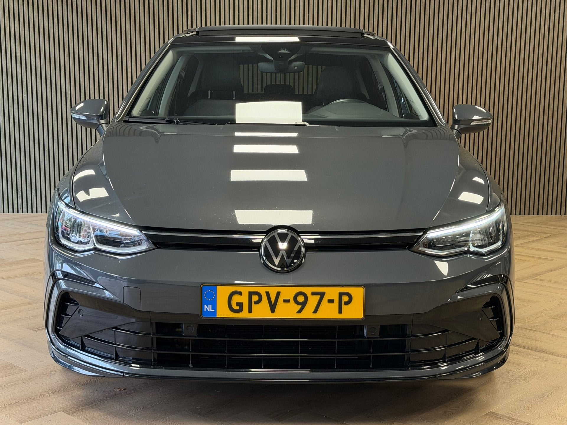 Volkswagen Golf 2.0 TDI R-Line Business AUT. PANO TREKHAAK A, 1349 kg, Gebruikt, Euro 6, 4 cilinders