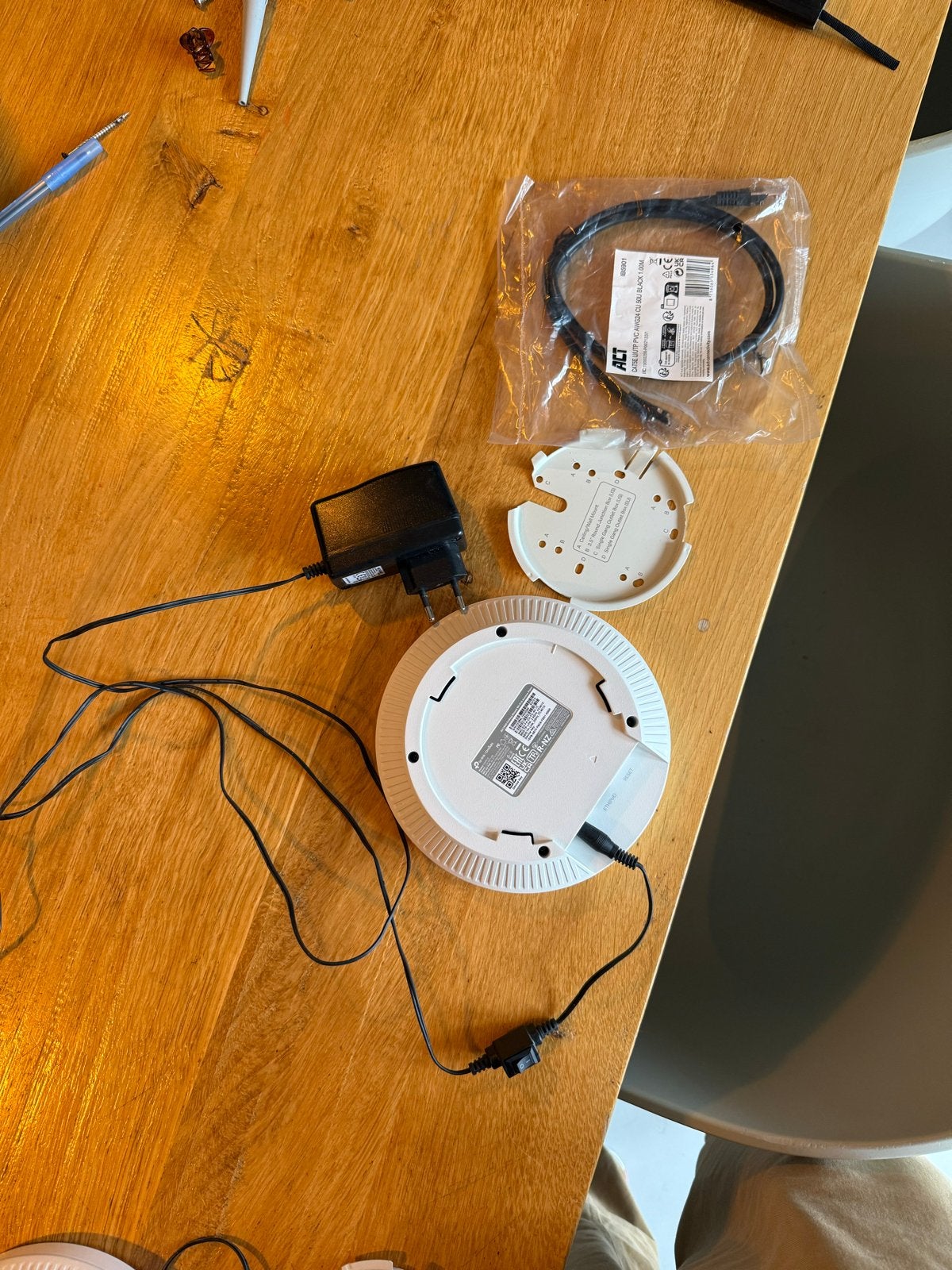 TP-Link EAP610 AX1800 Dual-Band Plafond Access Point, Ophalen of Verzenden, Zo goed als nieuw