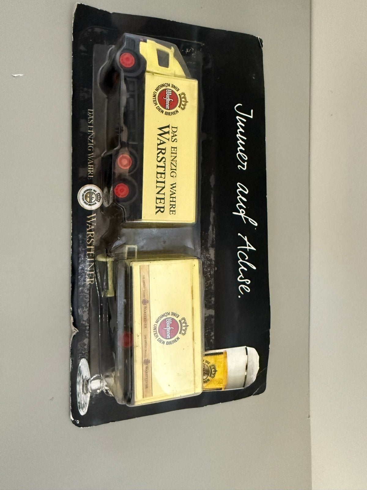 Warsteiner Mercedes-vrachtwagen model 1:87 in blister, Ophalen of Verzenden, Zo goed als nieuw, Bus of Vrachtwagen, Overige merken