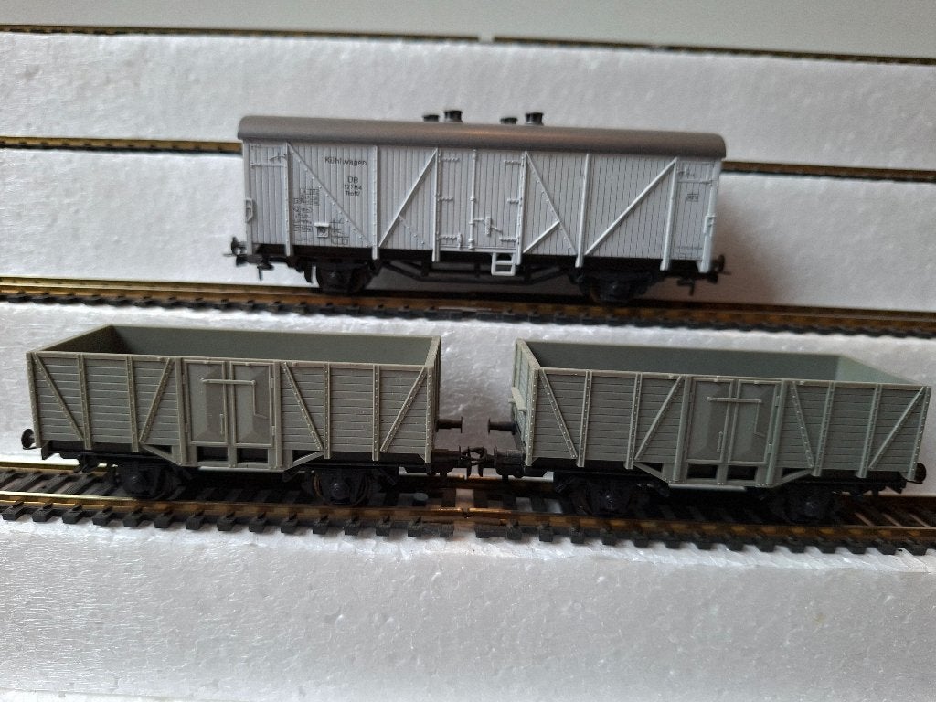 Roco/Klein-Modellbahn H0- 7 grijze wagons in prima staat, Gelijkstroom, Wagon, Ophalen of Verzenden, Zo goed als nieuw