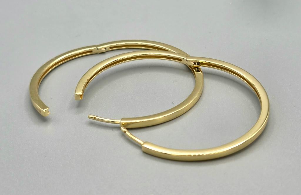 Goud op zilver vierkante klap creolen. 2026/114., Hangers, ., Nieuw, Ophalen of Verzenden