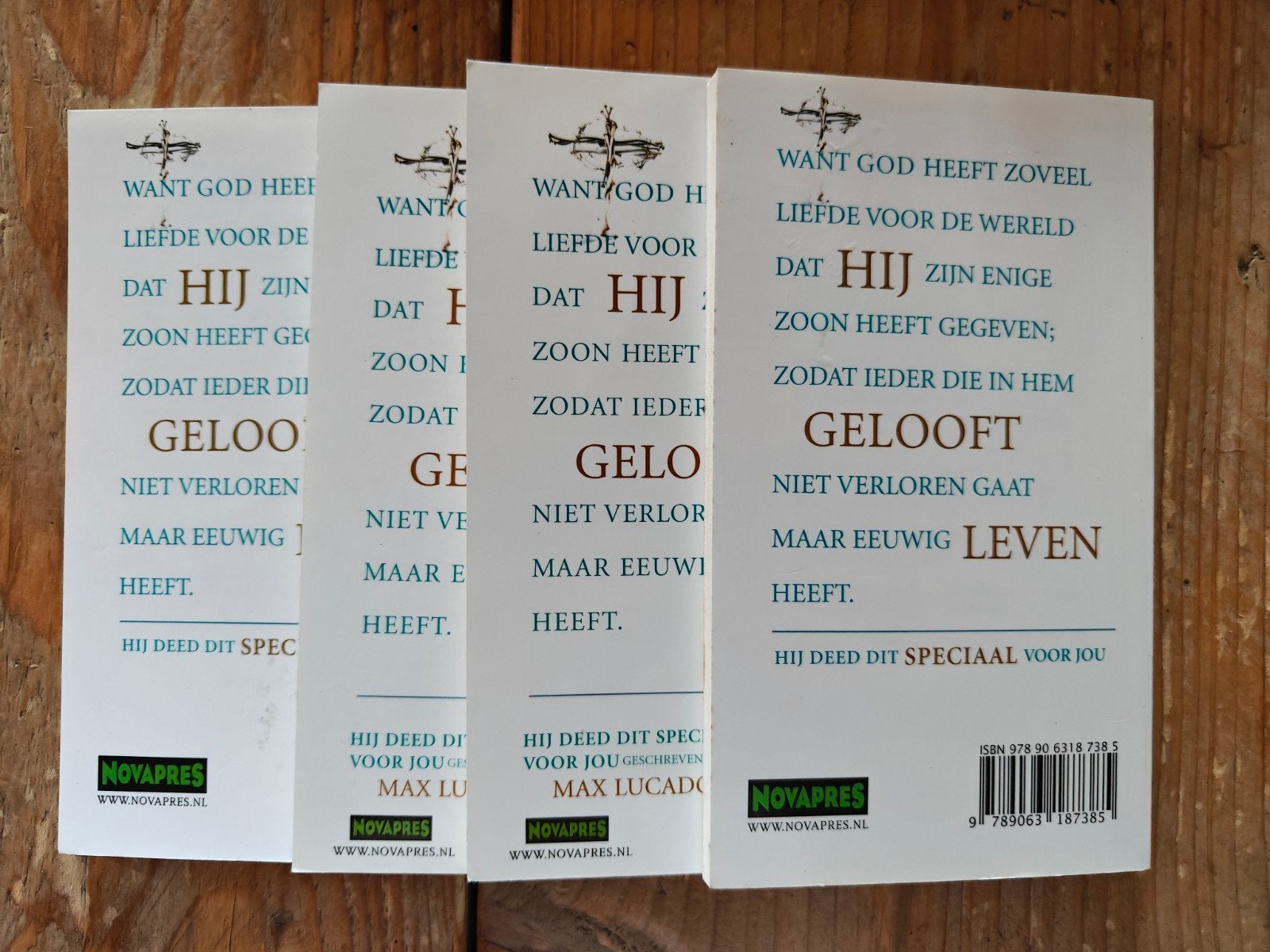 4 X Hij deed dit voor jou., Ophalen of Verzenden, Zo goed als nieuw