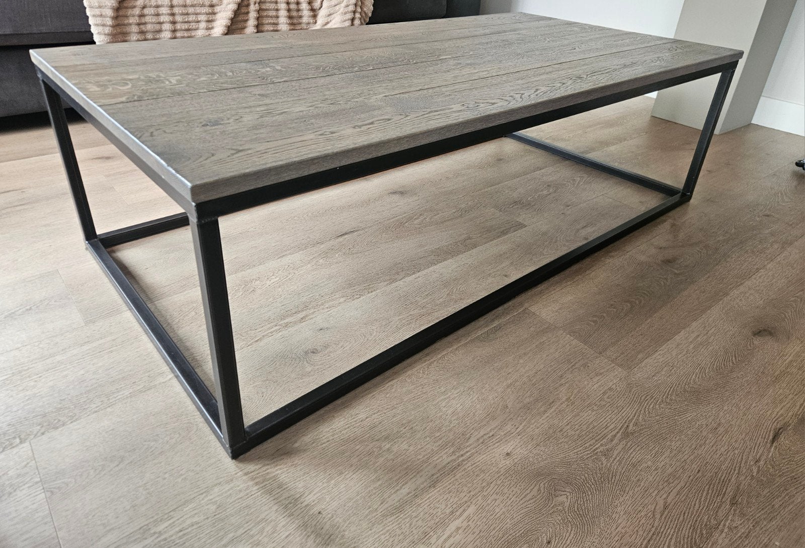 Salontafel met eikenhout blad en metalen onderstel, Ophalen, Gebruikt, 100 tot 150 cm, 50 tot 100 cm