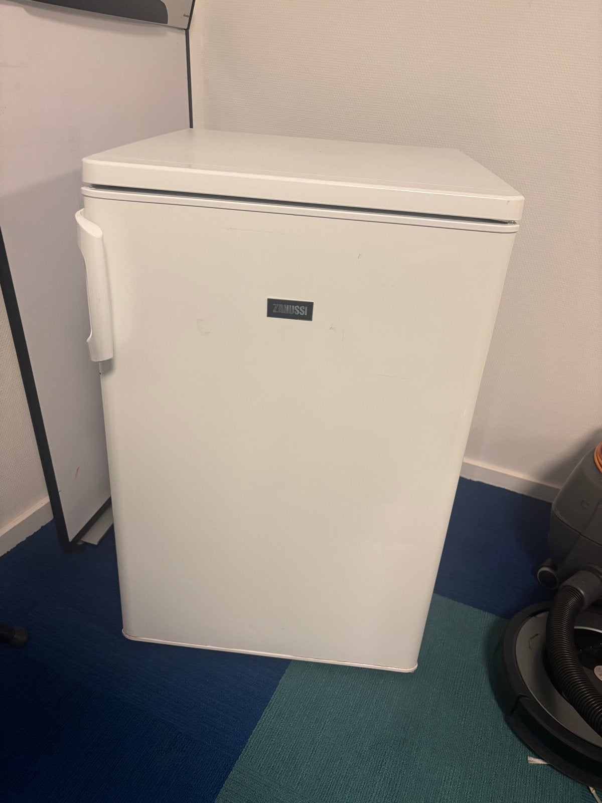 Zanussi tafelmodel koelkast met vriesvak, Ophalen, Gebruikt, Minder dan 75 liter, Met vriesvak