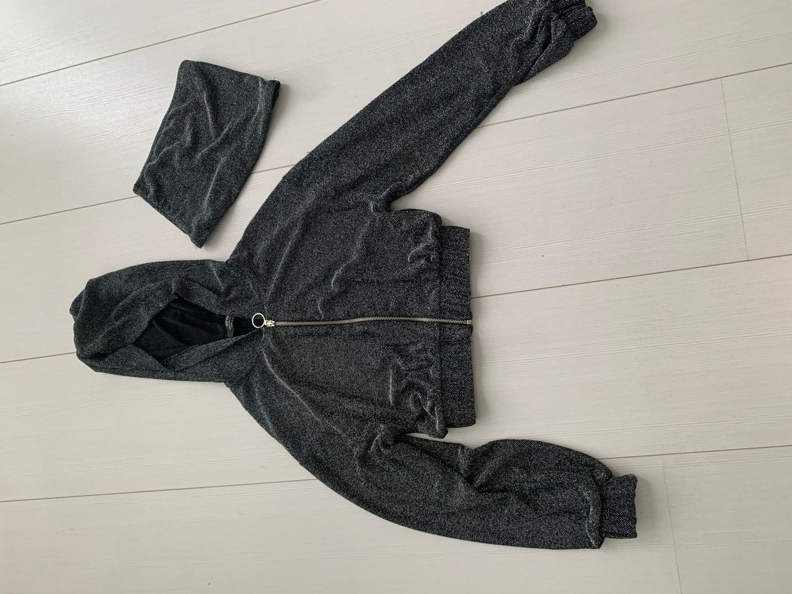 Bershka glitter hoodie met bijpassende top maat xs, Zwart, Ophalen of Verzenden, Zo goed als nieuw, Lange mouw