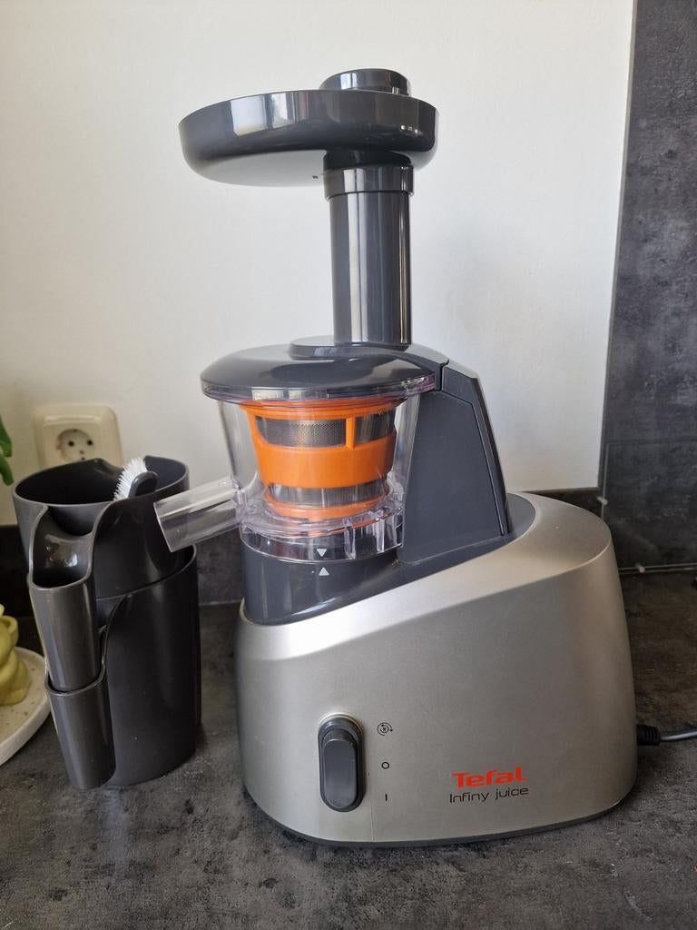 Tefal Infinity Juice cold press slowjuicer, Ophalen of Verzenden, Zo goed als nieuw, Slowjuicer