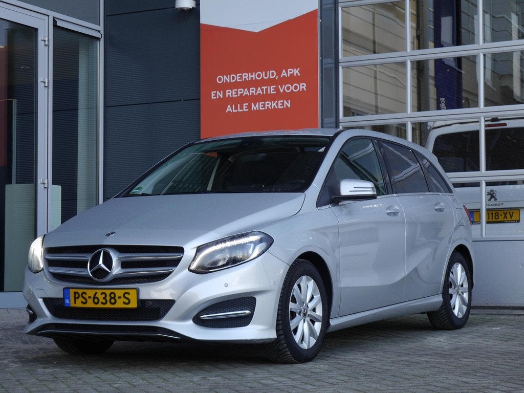 Mercedes-Benz B-Klasse 180 Prestige | Automaat | Navigatie |, Auto's, Mercedes-Benz, Automatische klimaatregeling, 1325 kg, Gebruikt