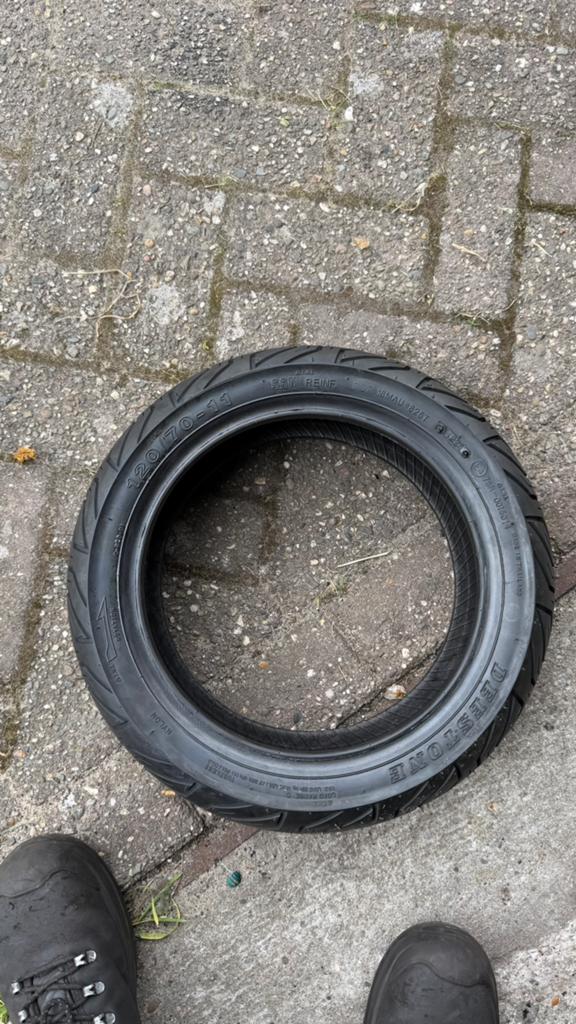 120/70-11 | Deestone | Nieuw!, Motoren, Onderdelen | Merk-onafhankelijk, Ophalen, Nieuw