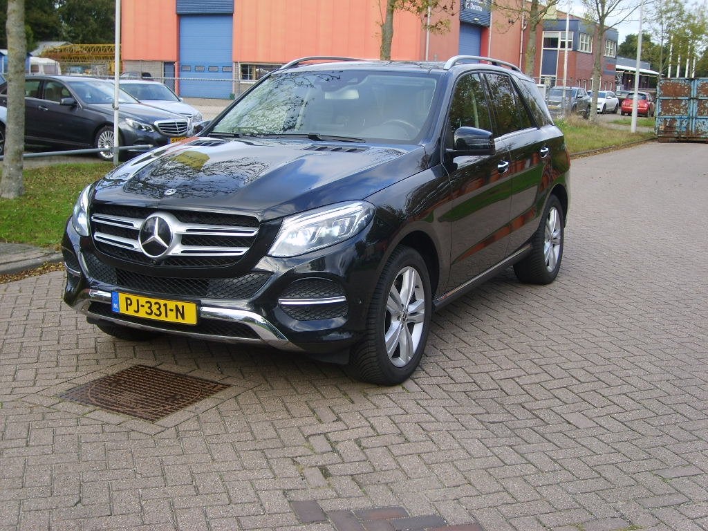 Mercedes-Benz GLE 500 4MATIC V 8 (bj 2017, automaat), Auto's, Mercedes-Benz, Automaat, Gebruikt, 138 €/maand, GLE