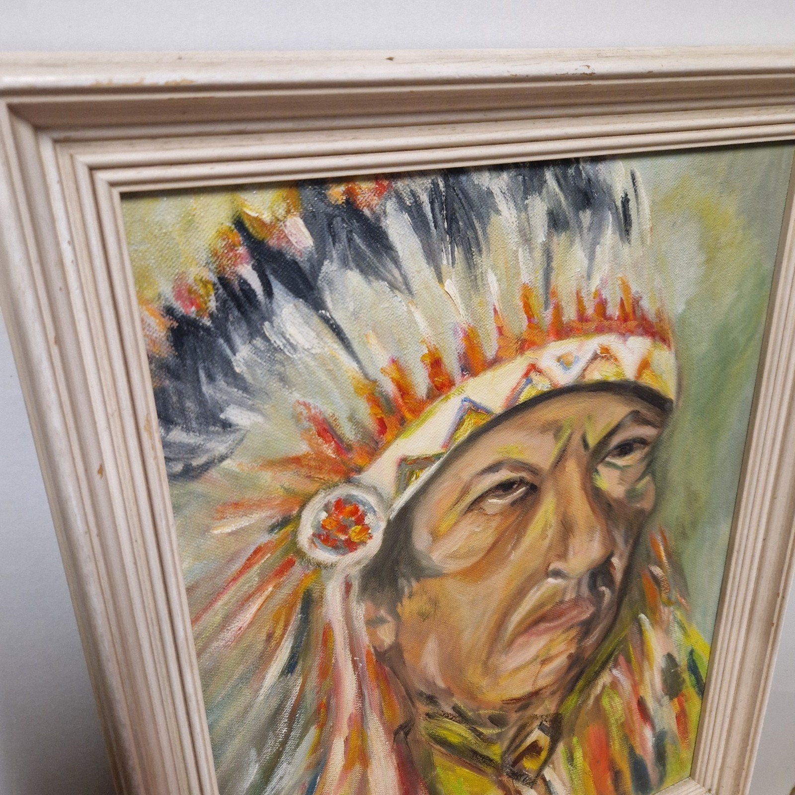 Schilderij Indiaan met hoofdtooi - Gesigneerd, Antiek en Kunst, Ophalen of Verzenden