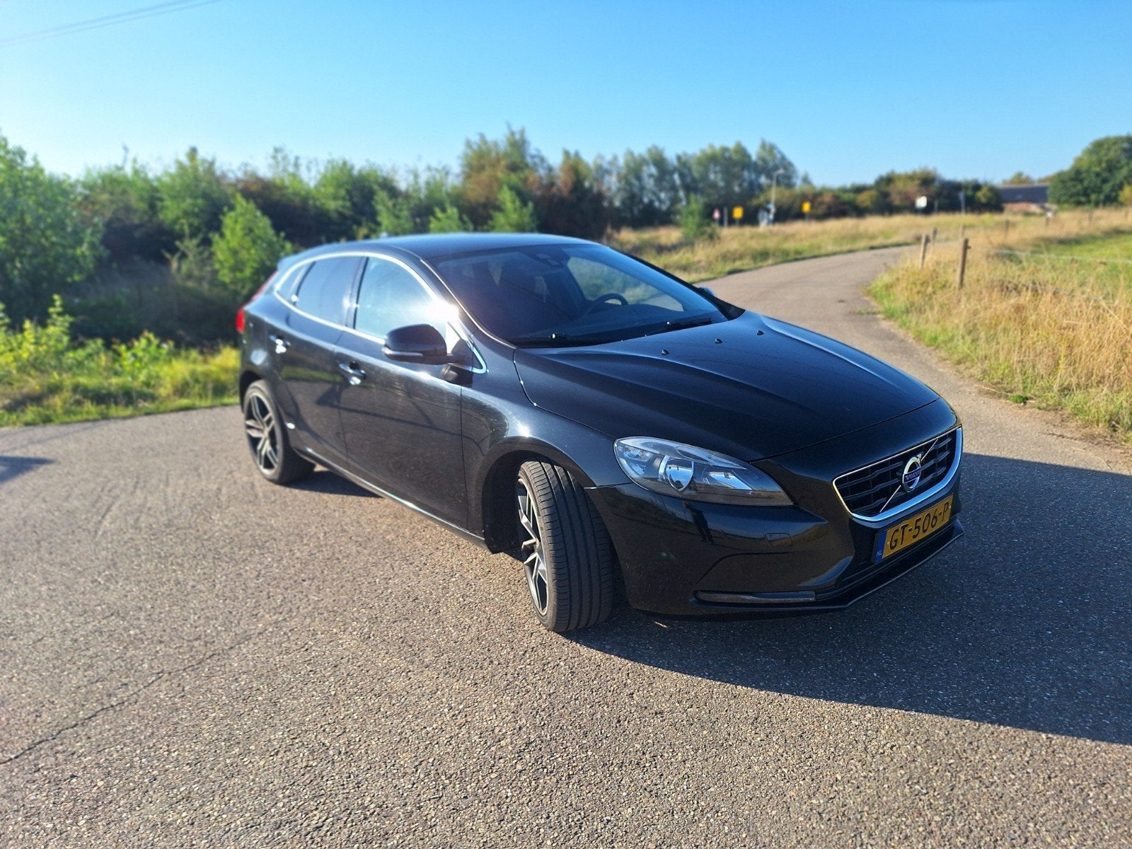 Volvo V40 2.0 T3 152PK 2015 Zwart, Auto's, Volvo, Voorwielaandrijving, 4 cilinders, Zwart, Handgeschakeld
