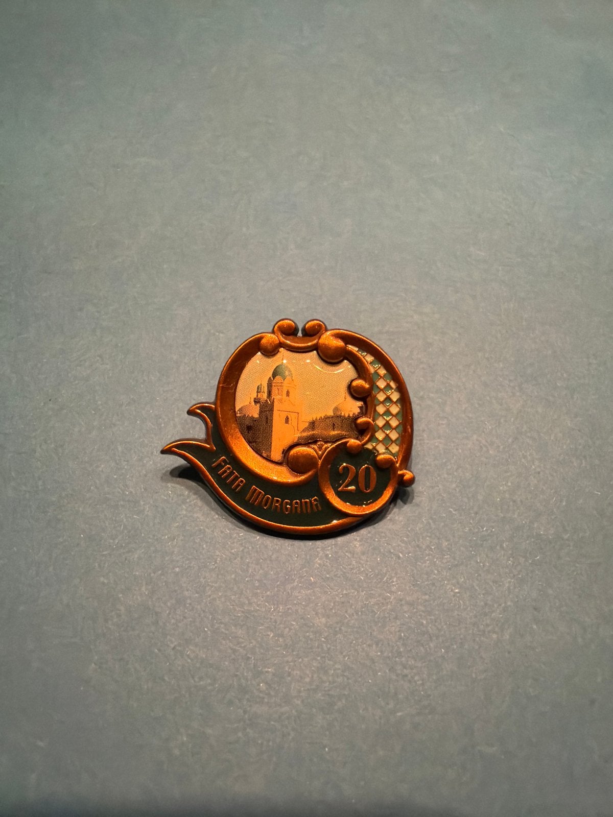 Efteling Pin - Jubileum 2006 - Fata Morgana 20 jaar, Ophalen, Zo goed als nieuw, Button of Speldje