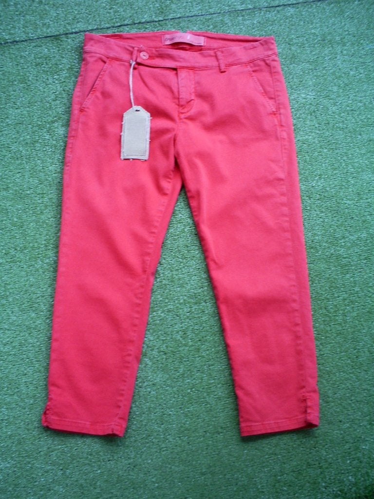 NIEUW __ capri broek van TRUENYC mt. 27 __ chino model, Kleding | Dames, Overige kleuren, Verzenden, Truenyc, Nieuw