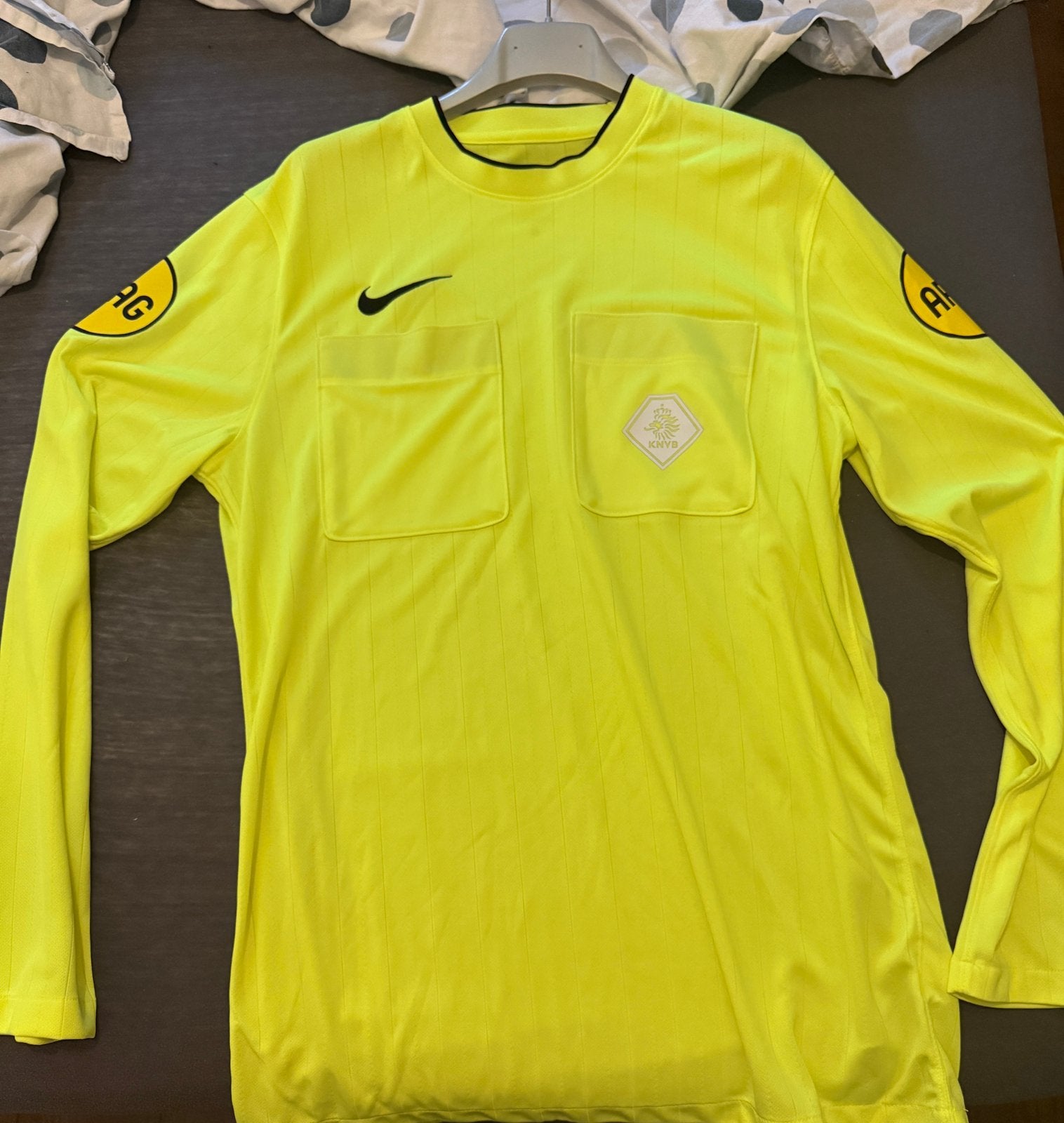 KNVB Scheidsrechter Tenue lijn 24/26, Kleding | Heren, Maat 56/58 (XL), NVT, Ophalen of Verzenden, Zo goed als nieuw
