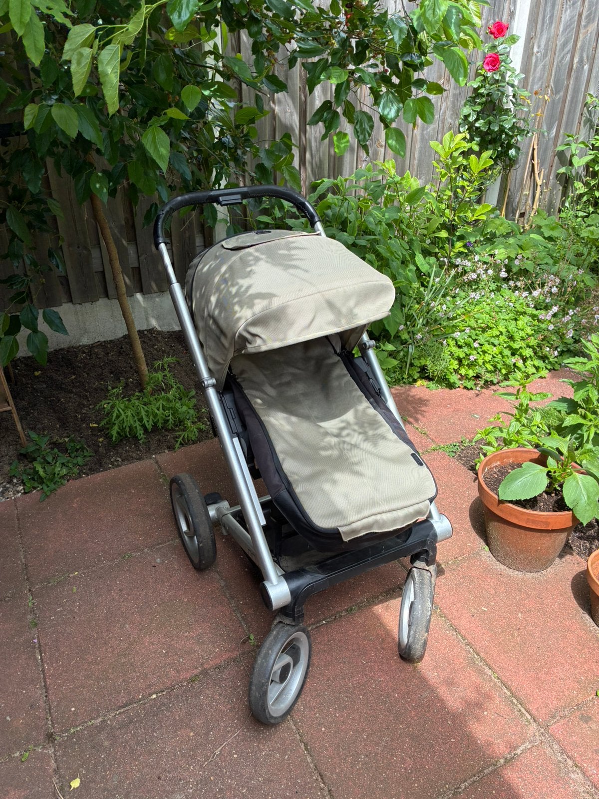 Musty iGO kinderwagen compleet met ligbak - 0-4 jaar, Gebruikt, Met reiswieg, Ophalen, Kinderwagen