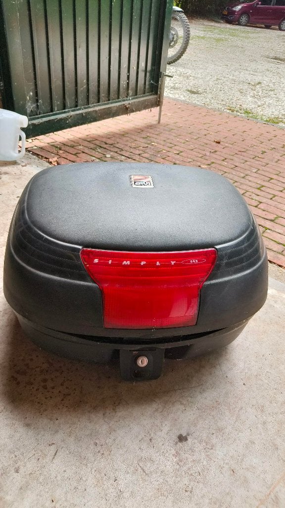 Givi Topkoffer E42 met montageplaat, Motoren, Ophalen, Gebruikt