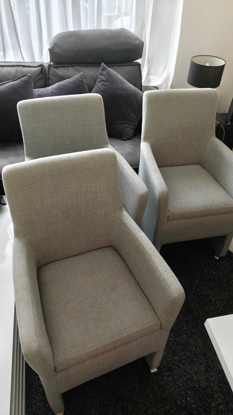 4x Lichtgrijze Eetkamerstoelen, Ophalen of Verzenden, Zo goed als nieuw, Vier, Stof
