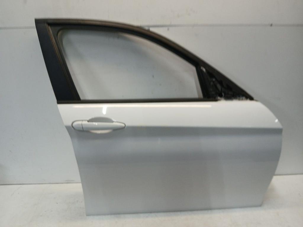 Portier rechts voor BMW 1 serie, Onderdelen@venauto.nl, Van der Ven Autorecycling B.V., Gebruikt, Ettenseweg 76, 4706 PB Roosendaal, The Netherlands