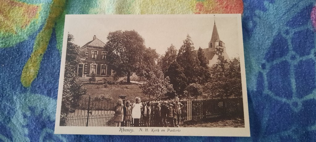 kaart RHENOY - N. H. Kerk en Pastorie - ongeveer 1900-1920, Verzamelen, Ansichtkaarten | Nederland, Ophalen of Verzenden, Voor 1920