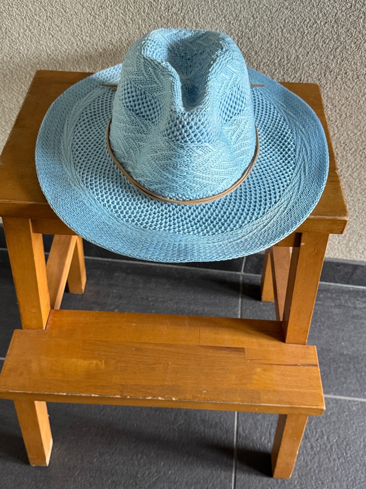 Lichtblauwe zomerhoed maat 57 - Nieuw met label, Kleding | Dames, Ophalen of Verzenden, Nieuw, 56 of 57 cm (M, 7 of 7⅛ inch), Hoed