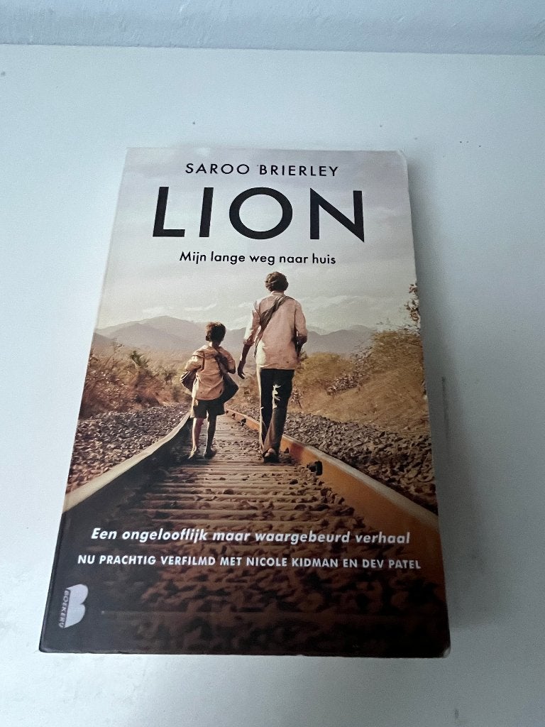 Lion - Saroo Brierley - Mijn Lange Weg Naar Huis, Boeken, Ophalen of Verzenden, Zo goed als nieuw