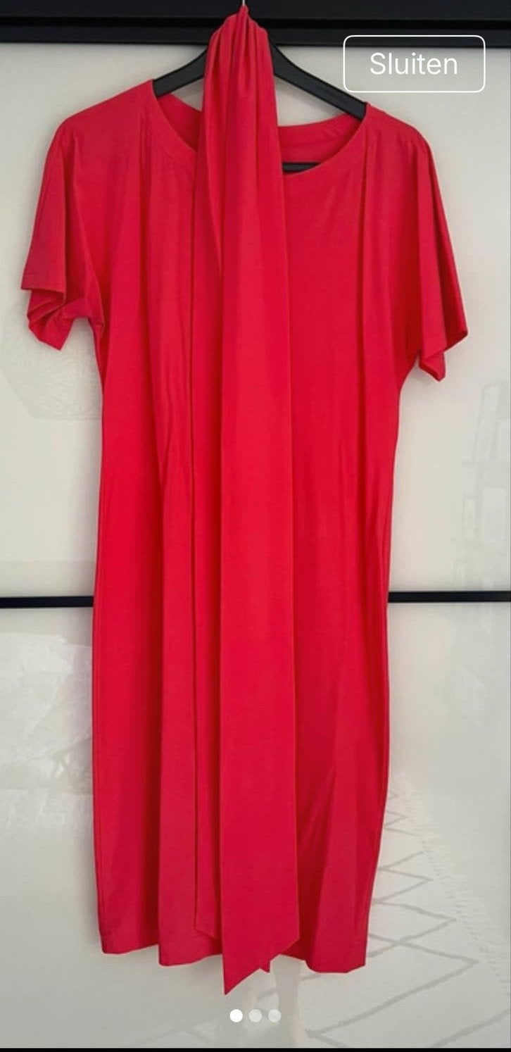 LaDress Aretha jurk rood xxs, xs of s d travelstof met sash, Ophalen of Verzenden, Zo goed als nieuw, Knielengte, Maat 36 (S)