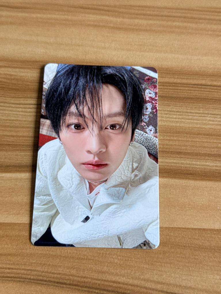Stray Kids Lee Know photo card, Ophalen of Verzenden, Zo goed als nieuw, Foto of Kaart
