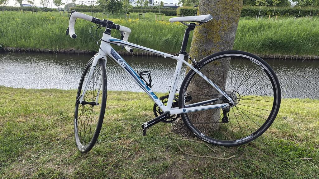 Liv Avail 4 damesracefiets XS in de kleur wit, Fietsen en Brommers, Gebruikt, 10 tot 15 versnellingen, Velgrem, Minder dan 49 cm
