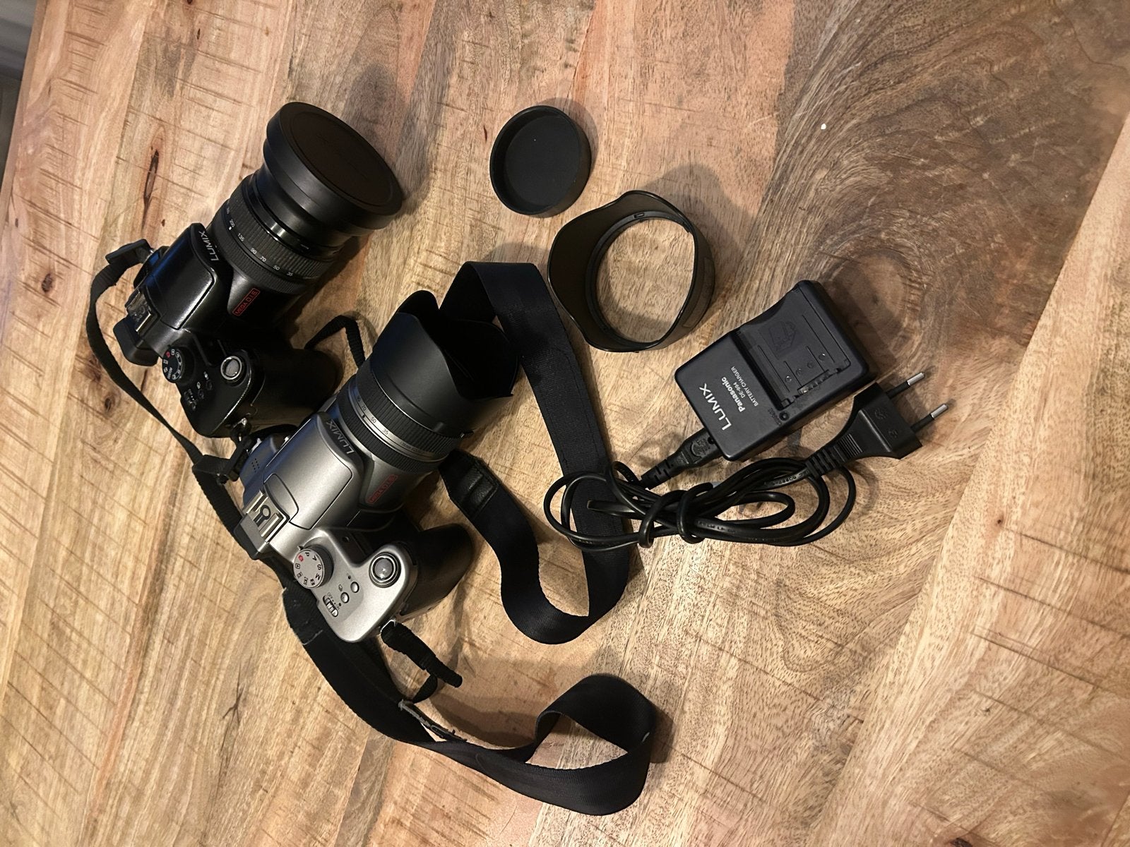 2x Panasonic Lumix Digitale Camera's met Opladers en Accu's, Ophalen, Gebruikt, Panasonic, Accu