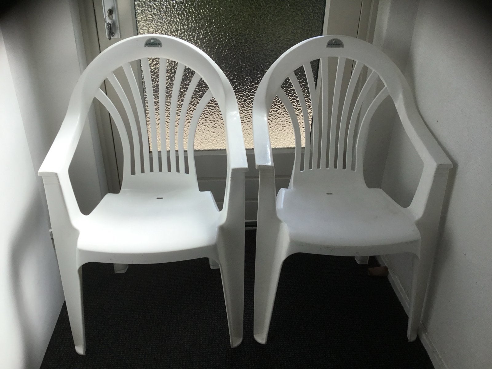 2 Witte Aquarius Tuinstoelen - Kunststof, Tuin en Terras, Ophalen, Gebruikt, Kunststof