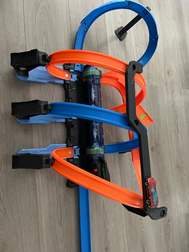 Hot Wheels Racebaan met Looping en Elektrische Aandrijving, Racebaan, Ophalen of Verzenden, Zo goed als nieuw, Hot Wheels