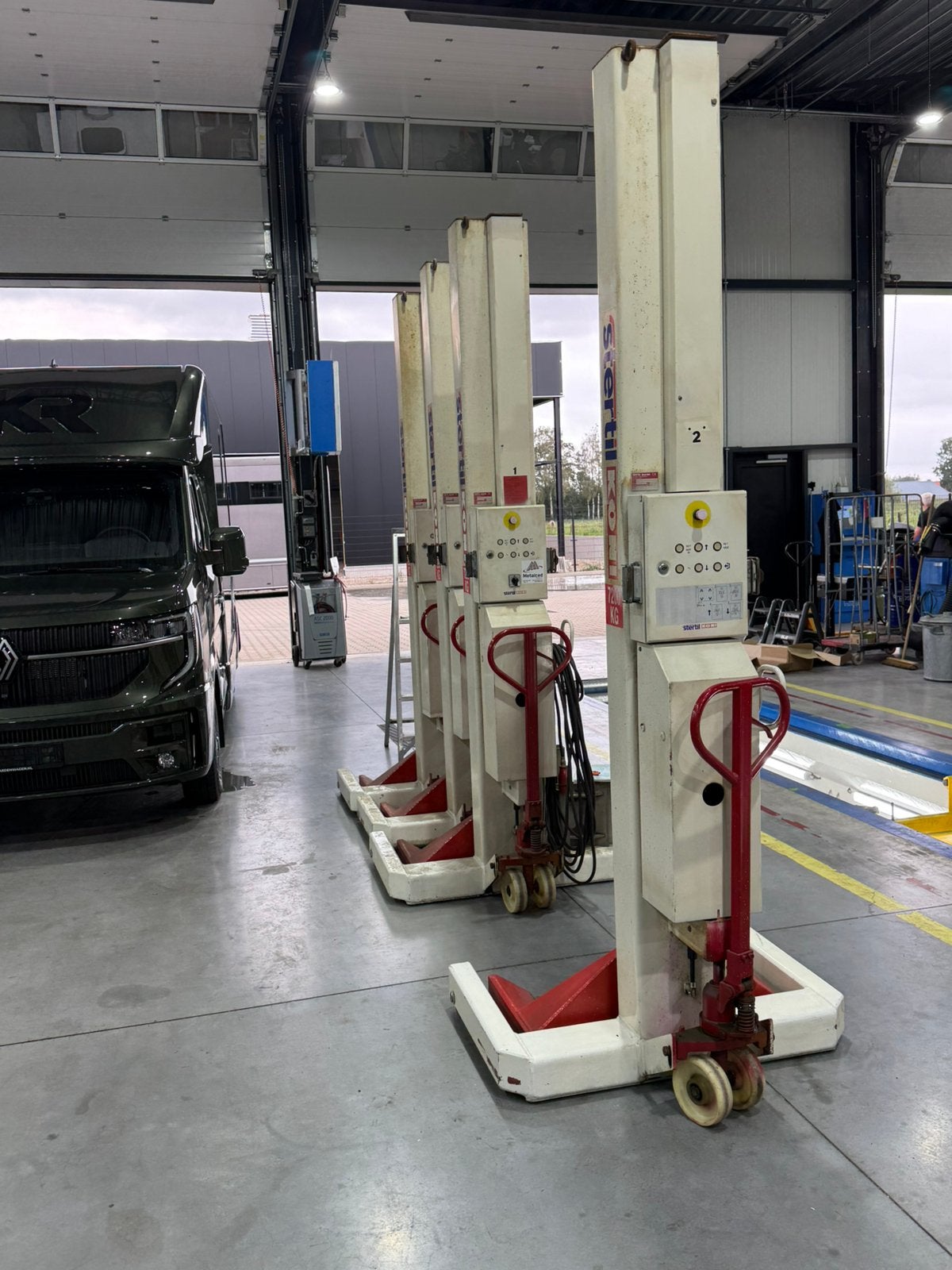 Mobiele hefkolommen Stertil Koni 4x7200kg, Auto diversen, Ophalen, Gebruikt