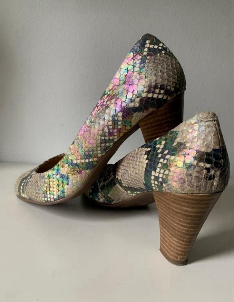 Leren pumps mt 38 - LAURA DI SARPI - als nieuw, Ophalen of Verzenden, Zo goed als nieuw