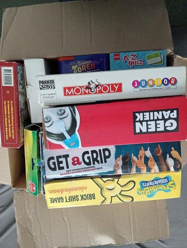 Doos met spelletjes, Ophalen, Vijf spelers of meer, Reisspel, Gebruikt