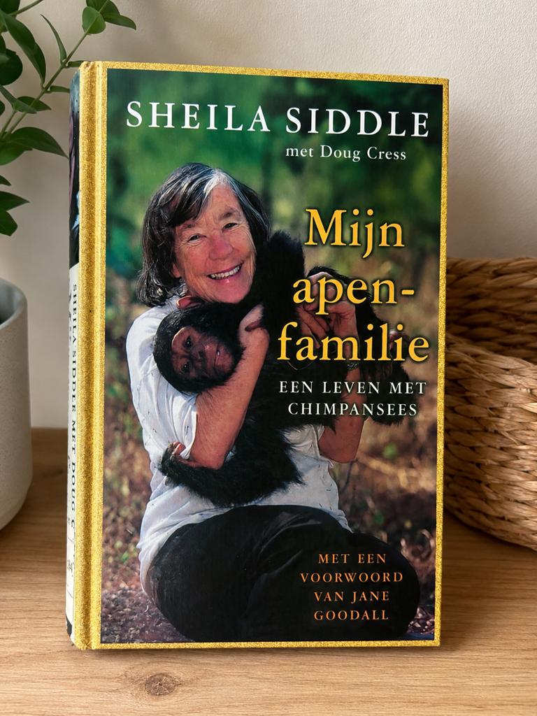 Mijn apenfamilie het leven met chimpansees BOEK, Ophalen of Verzenden, Gelezen