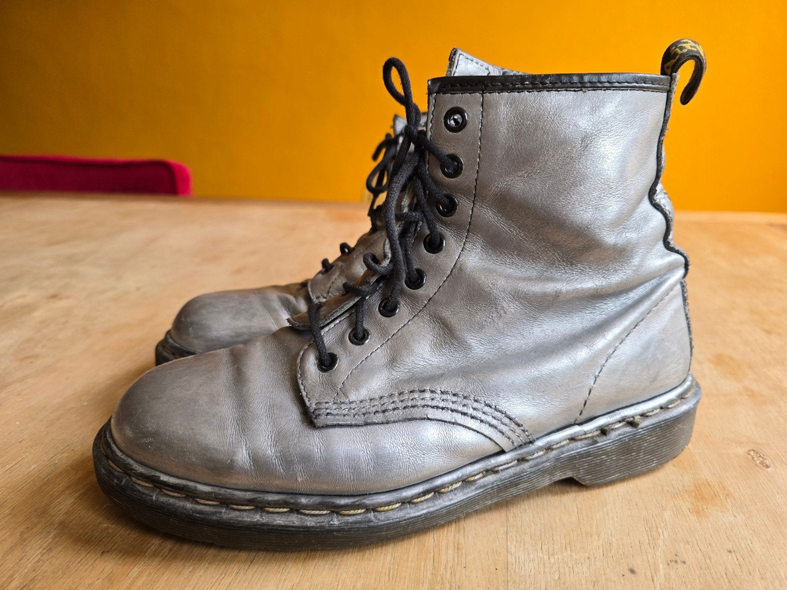 Dr. Martens laarzen zilver metallic maat 41, Kleding | Dames, Overige kleuren, Lage of Enkellaarzen, Ophalen of Verzenden, Dr. Martens