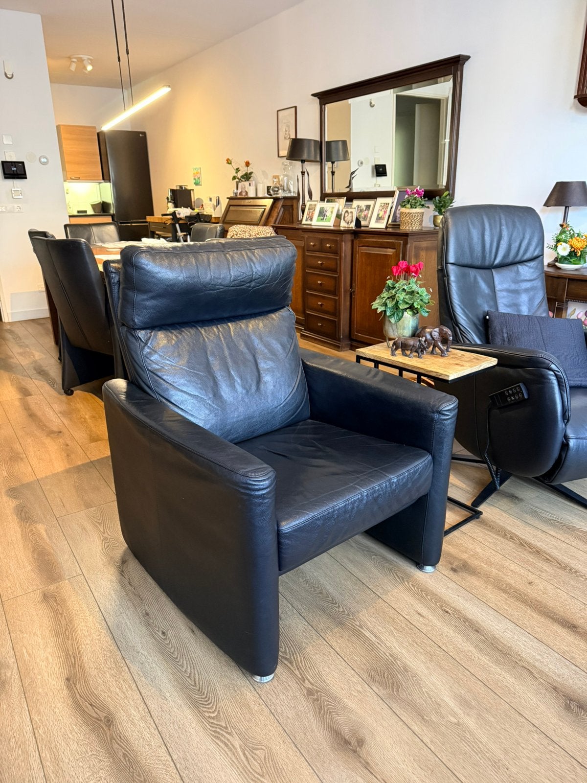 2 zwarte leren fauteuils, Ophalen, Gebruikt, 50 tot 75 cm, Leer