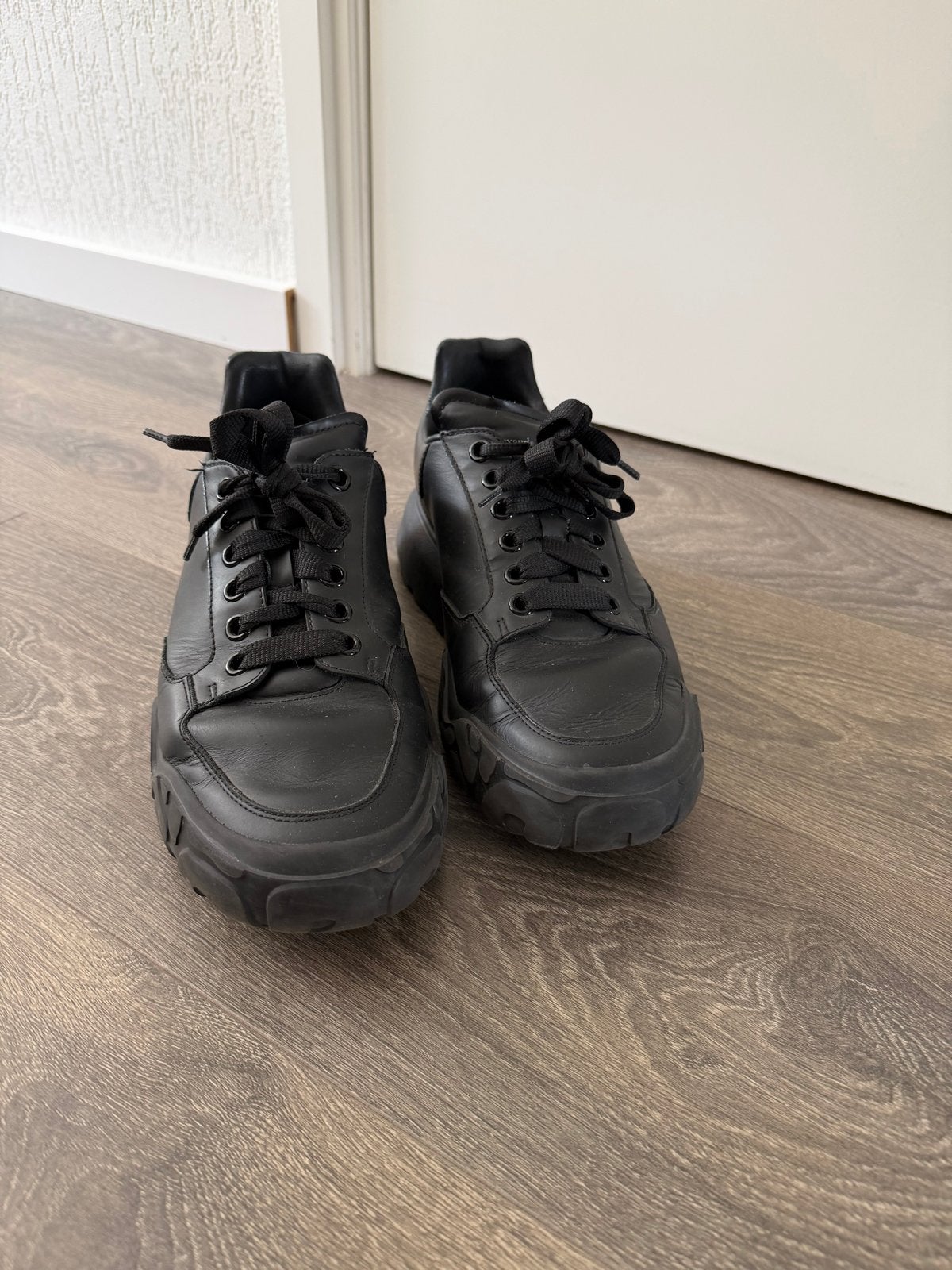 Alexander McQueen sneakers zwart maat 43, Zwart, Ophalen of Verzenden, Sneakers of Gympen, Gedragen