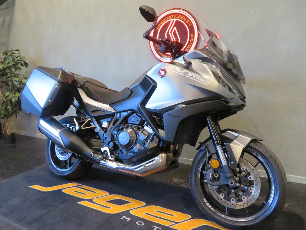 Honda NT 1100 NIEUWSTAAT VELE OPTIES! - foto 2