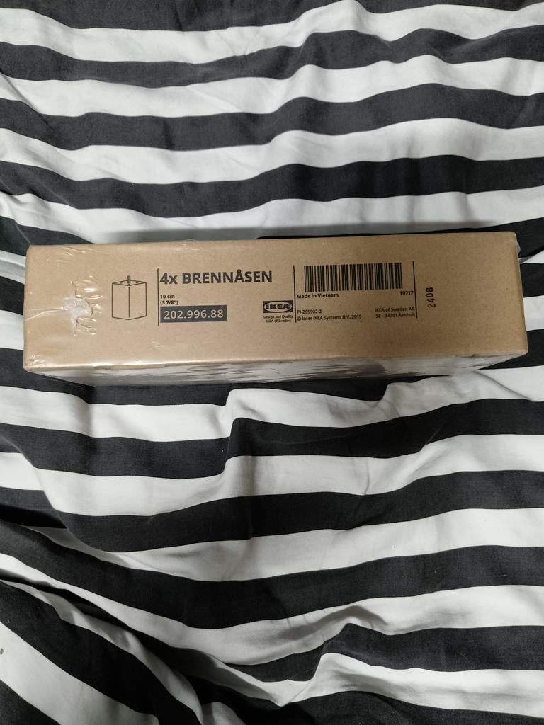 Kastpoten Ikea 4 stuks brennåsen, 25 tot 50 mm, Overige typen, Nieuw, Ophalen of Verzenden