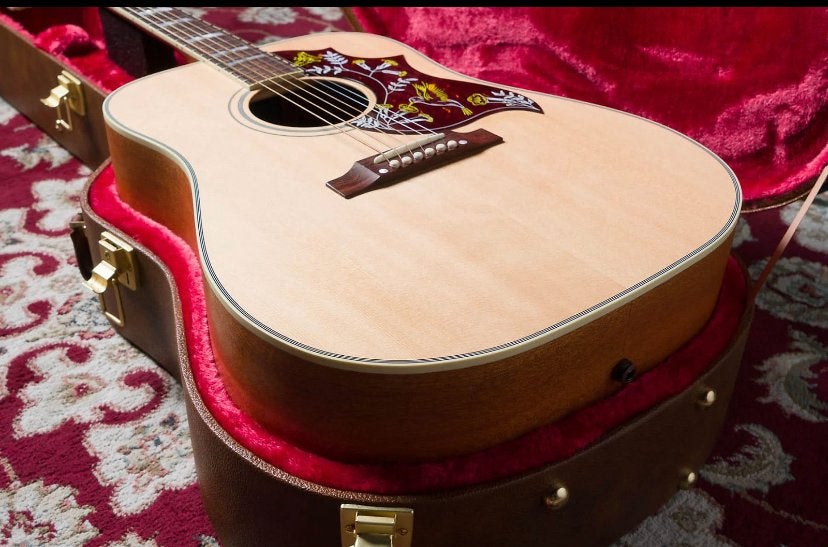 Foto 4 van Gibson Hummingbird Faded