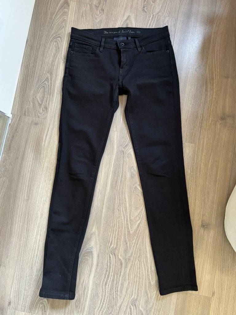 Levis spijkerbroek maat 26, Ophalen of Verzenden, Zo goed als nieuw, Blauw, W27 (confectie 34) of kleiner